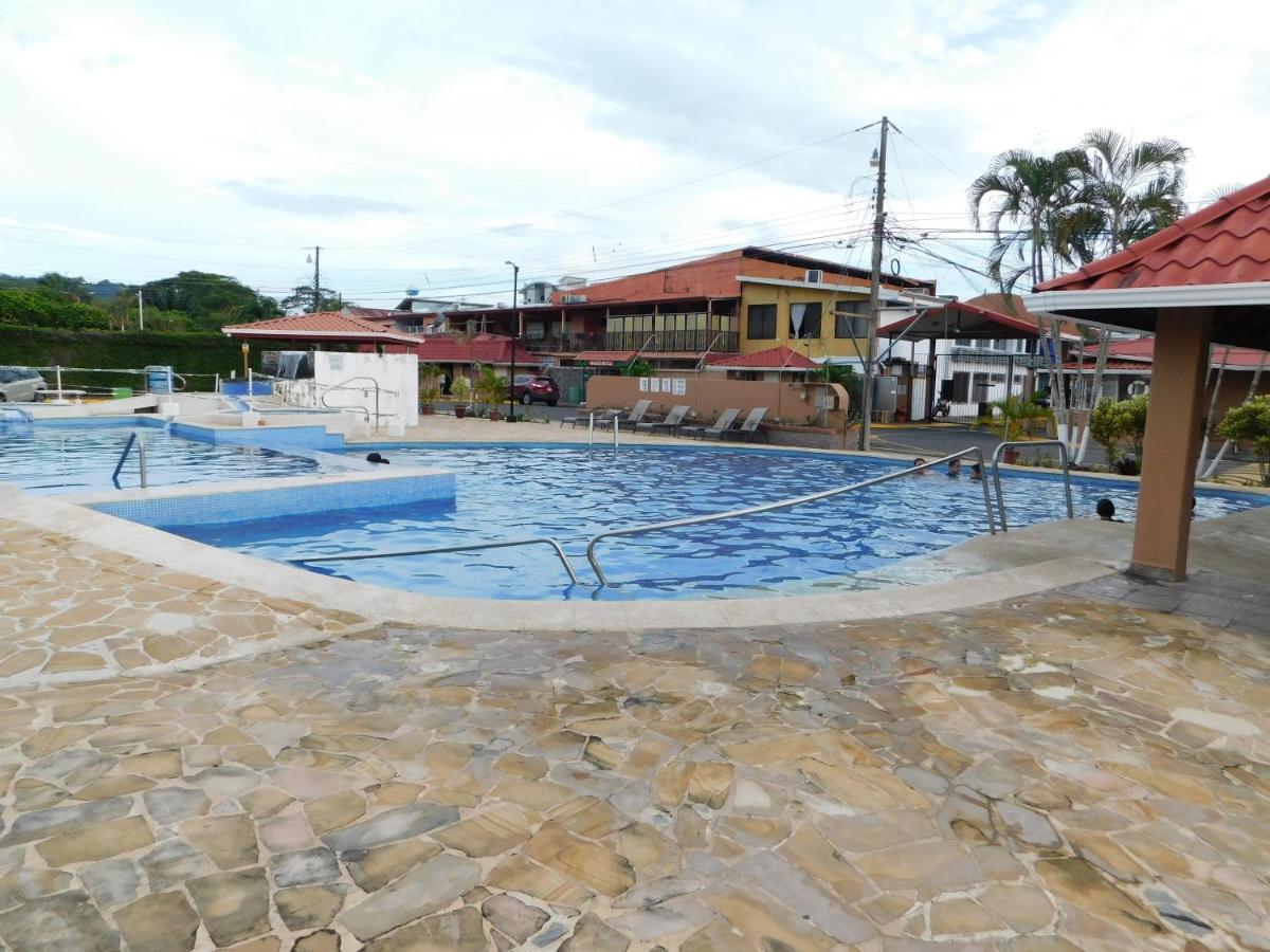 Condo Villa B27 Sleeps Five People - B28 Sleeps Six People - Price Includes Housekeeping Fees Not Taxes - Very Close To The Pool And Beach! Jacó Екстериор снимка