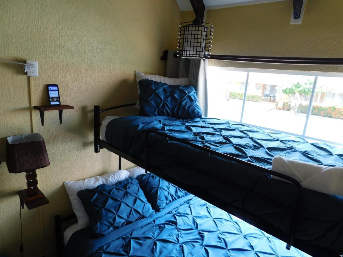 Condo Villa B27 Sleeps Five People - B28 Sleeps Six People - Price Includes Housekeeping Fees Not Taxes - Very Close To The Pool And Beach! Jacó Екстериор снимка