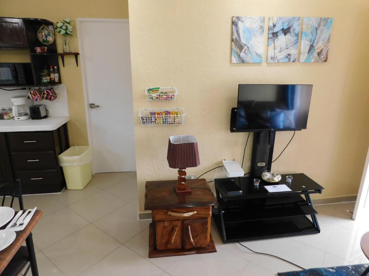 Condo Villa B27 Sleeps Five People - B28 Sleeps Six People - Price Includes Housekeeping Fees Not Taxes - Very Close To The Pool And Beach! Jacó Екстериор снимка
