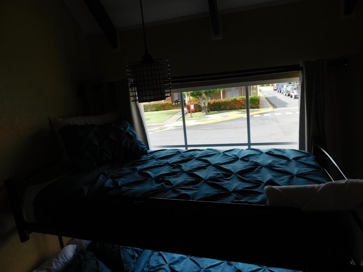 Condo Villa B27 Sleeps Five People - B28 Sleeps Six People - Price Includes Housekeeping Fees Not Taxes - Very Close To The Pool And Beach! Jacó Екстериор снимка